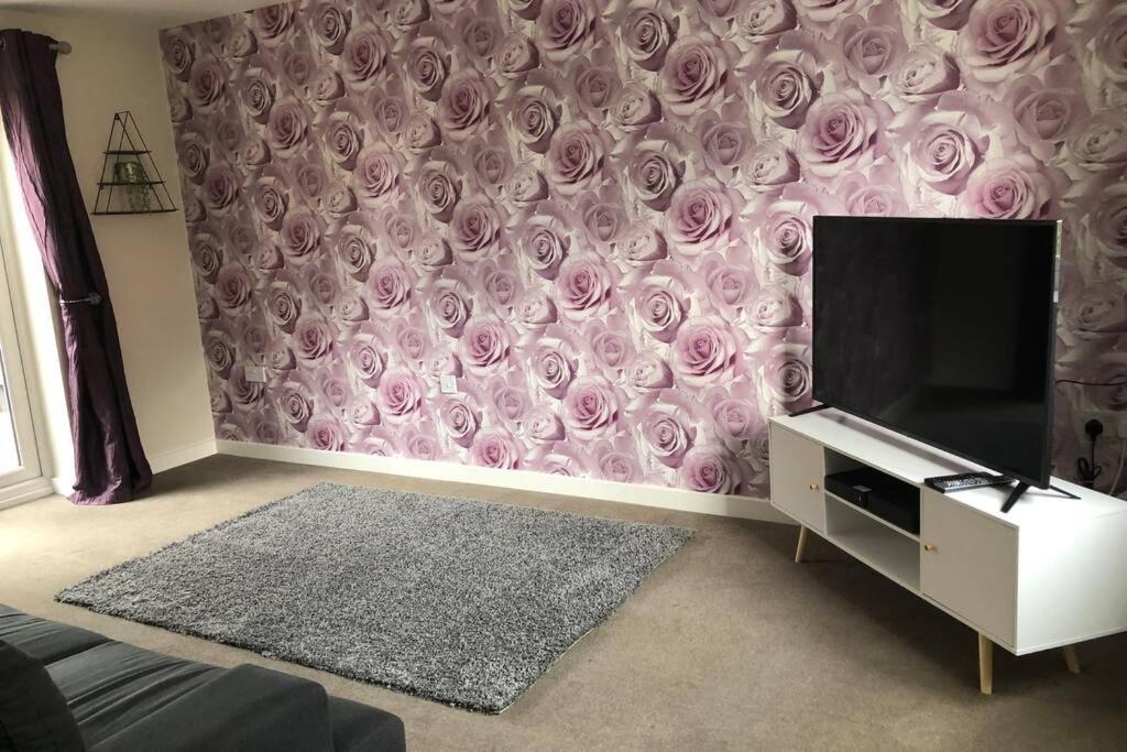 Dudley House **Staycation & Contractors** Sleeps 7 提普顿 外观 照片